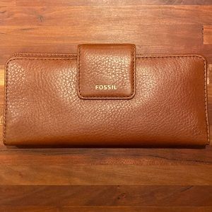 Fossil Madison Slim Clutch in Brown Leather